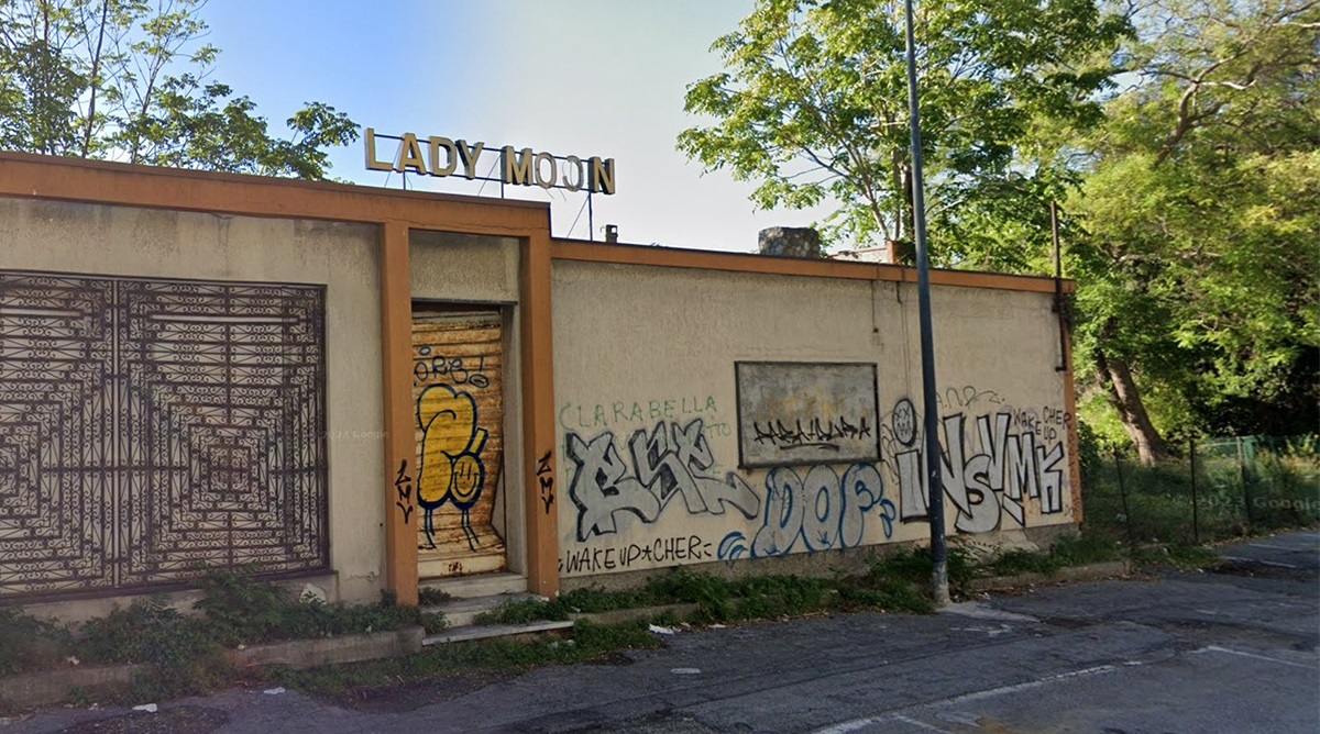 Demolizione Lady Moon