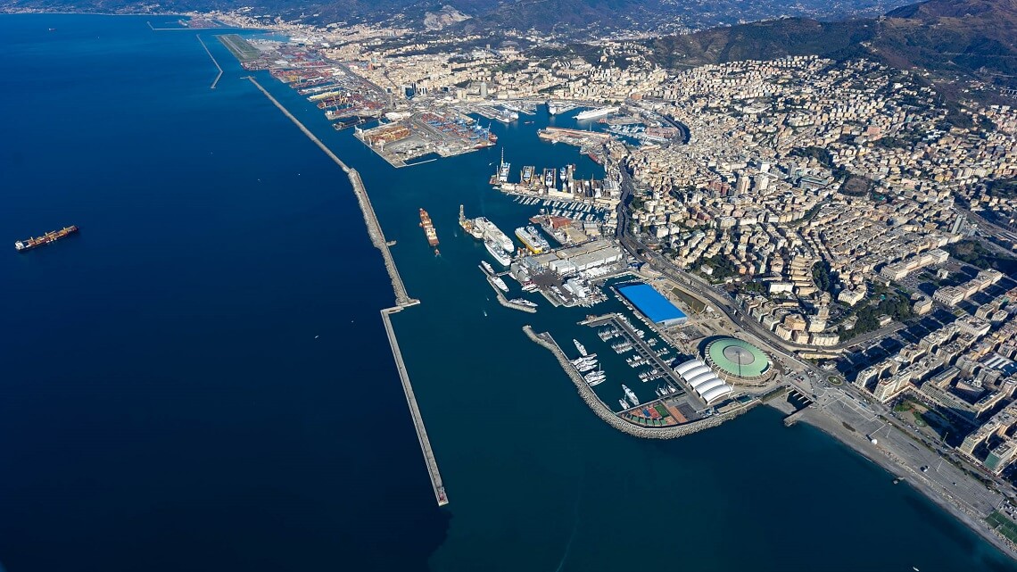 New Genoa Breakwater: two bids have been submitted