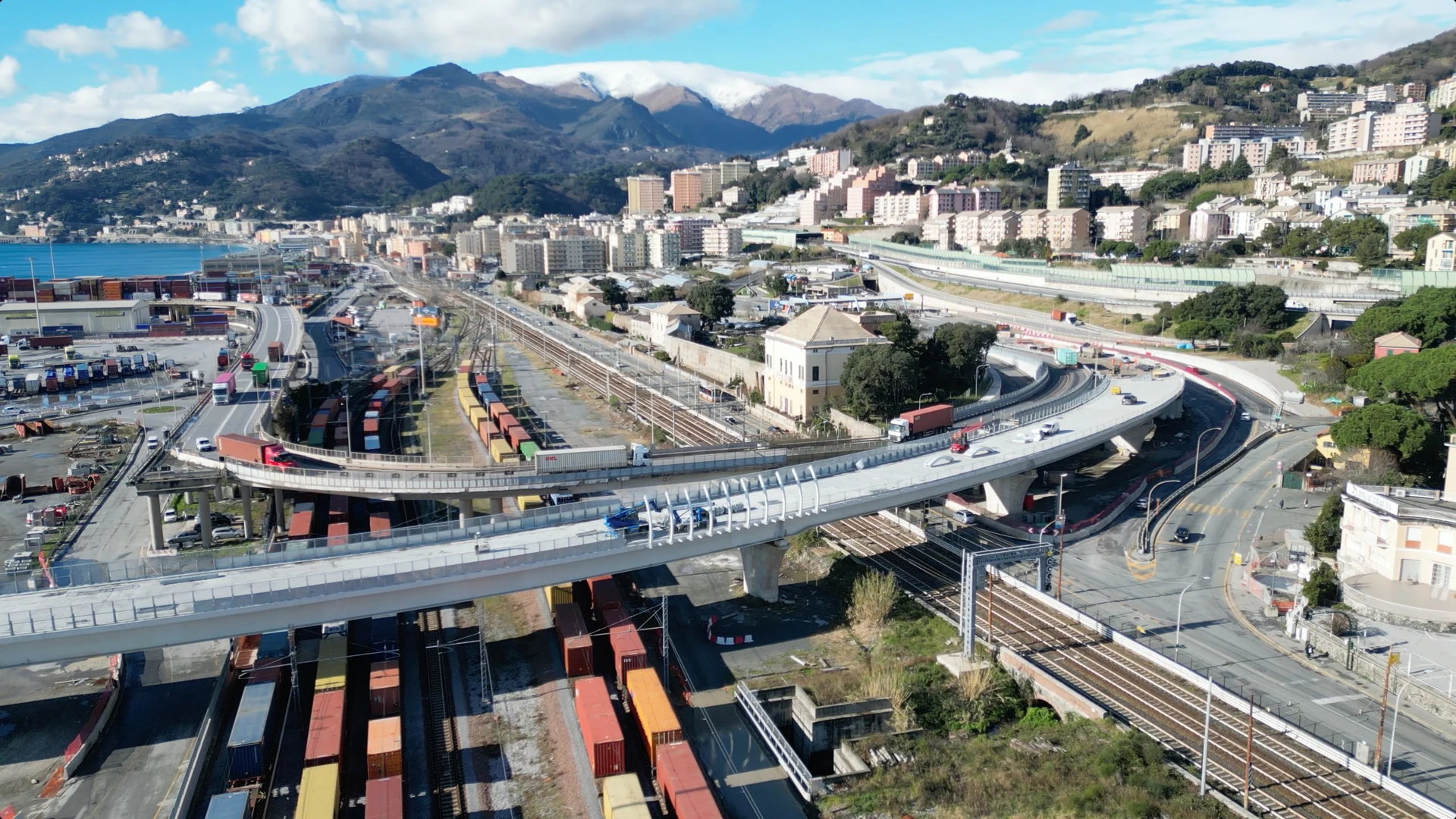 Road Access to the Port of Pra’: construction of new viaduct completed