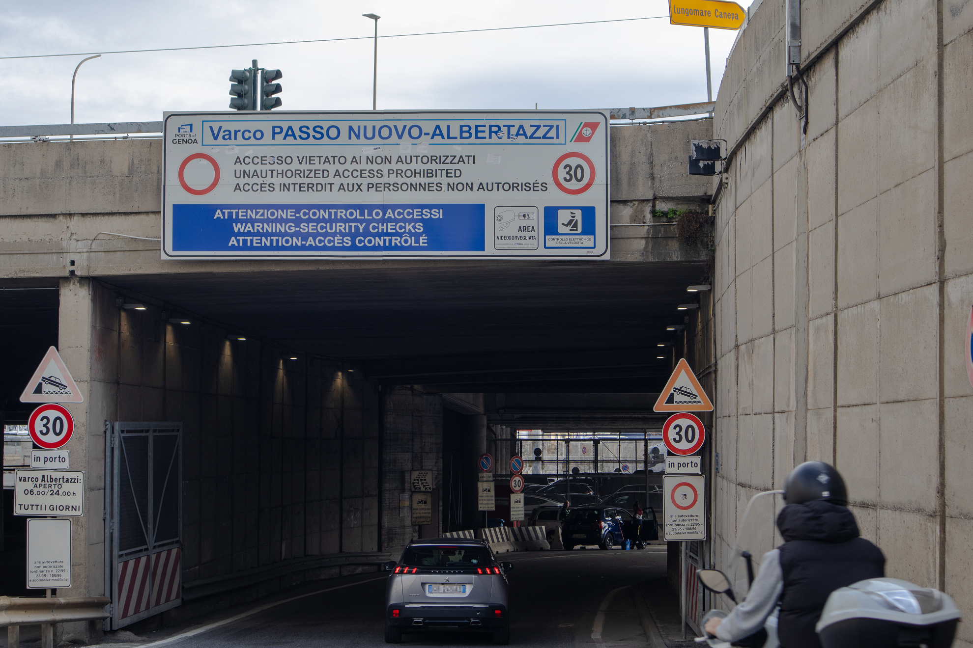 Passo Nuovo Port Gate Genoa